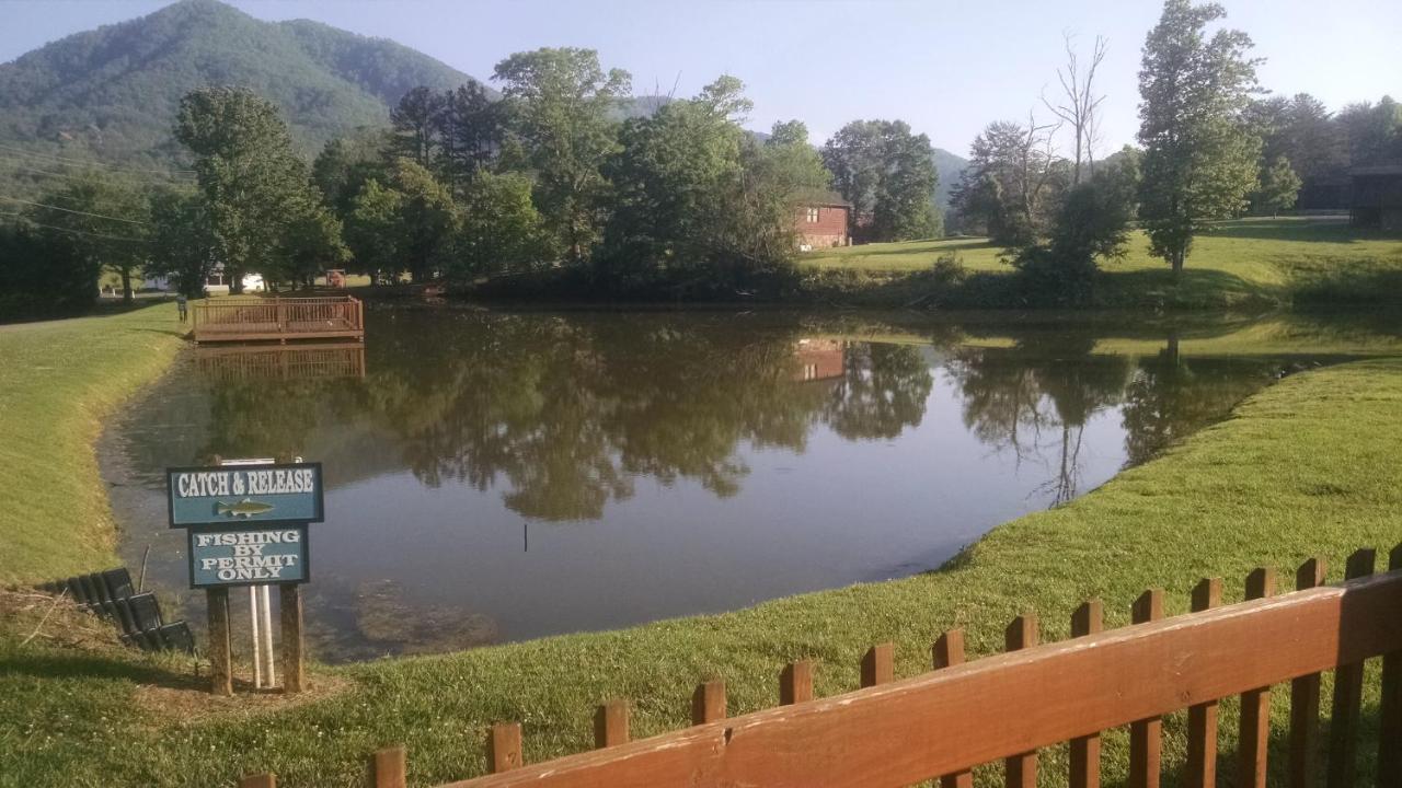 סביירוויל Wilderness Lodge, Hot Tub, Game Room, Pool Access, 1089 Free Tickets Each Paid Day, Dollywood And M מראה חיצוני תמונה